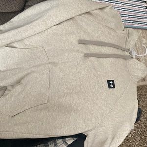 Women’s under armor hoodie size medium tan in collar worn 2x Perfect condition
